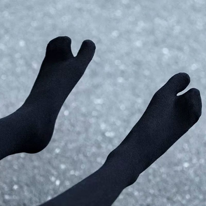 split toe socks, kimono socks, tabi socks